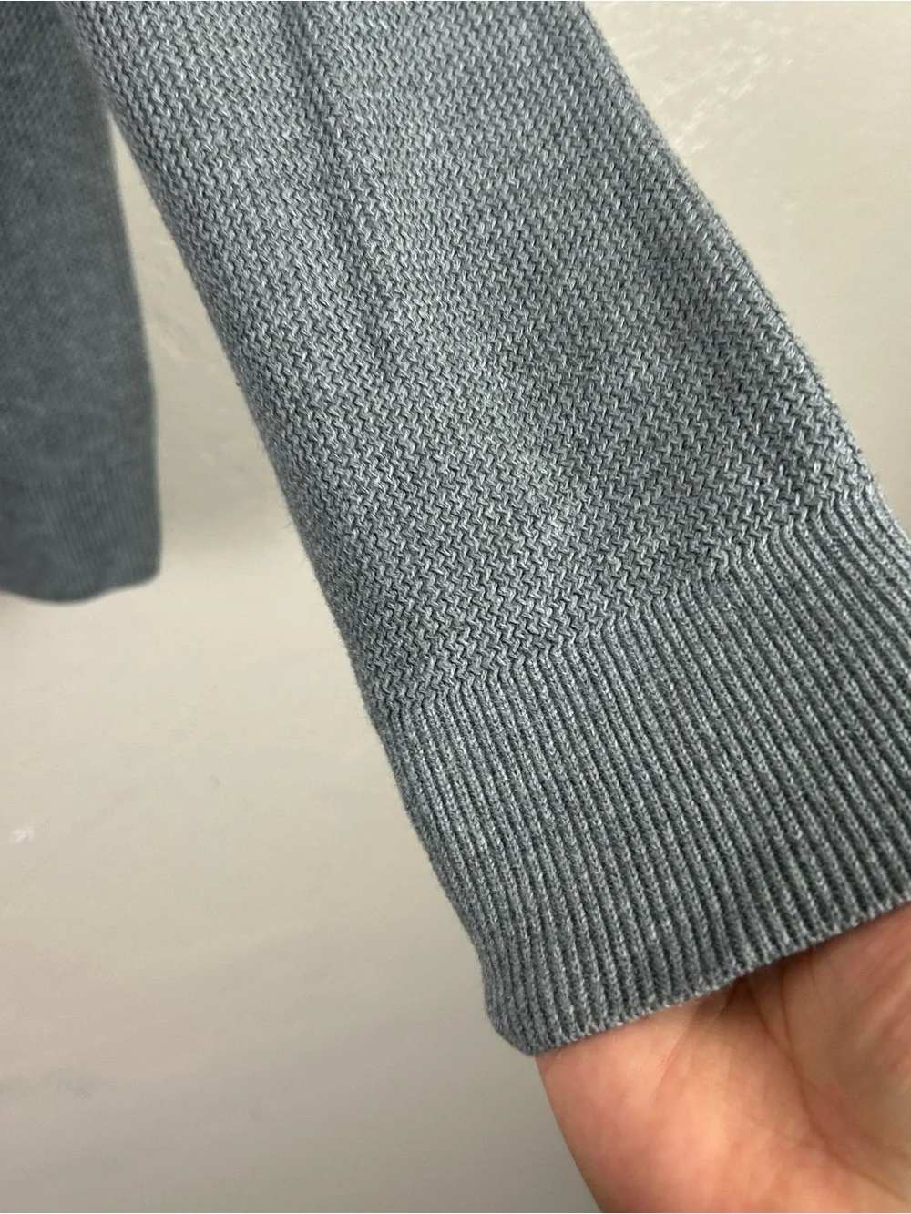 Banana Republic Men’s Light Gray Crewneck Sweater